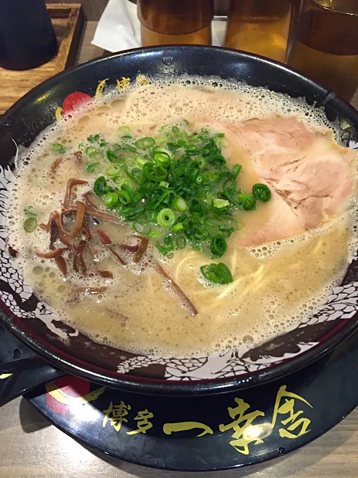 博多一幸舎  ラーメン|sanmarzanoさん