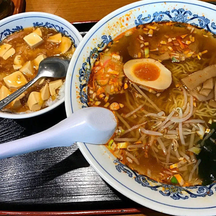 大辛ラーメンとミニマーボー丼|山内博之さん