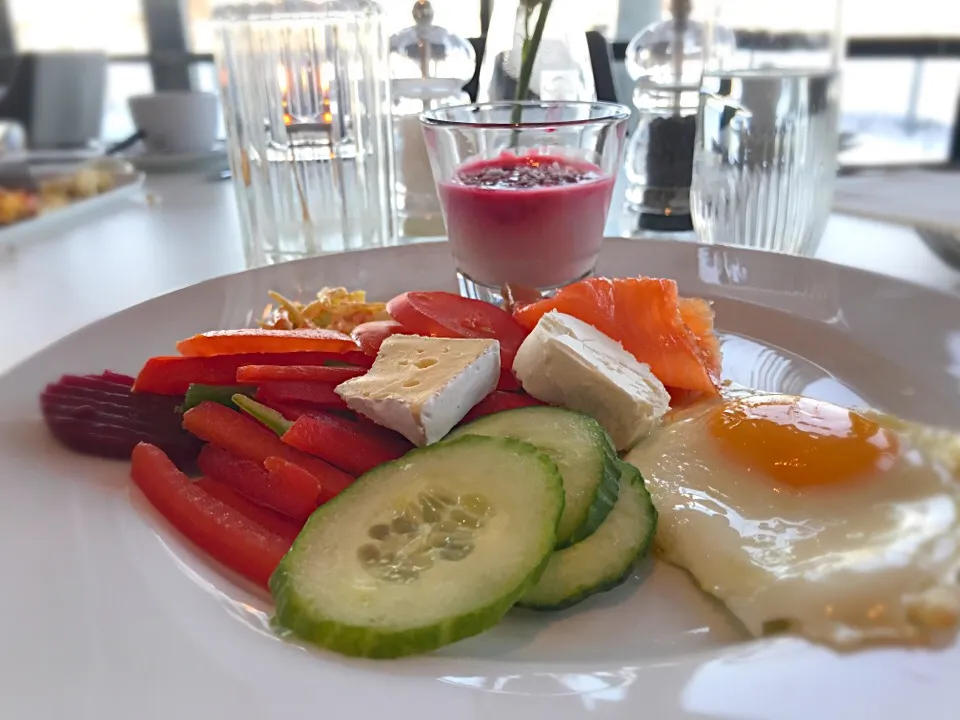 drcmeal breakfast#drcmeal #drcindy #Dietitianontravel #dietrestaurant #drcmealcatering #ThonhotelKirkenes #aurorachasing #auroraplace|drcmealさん