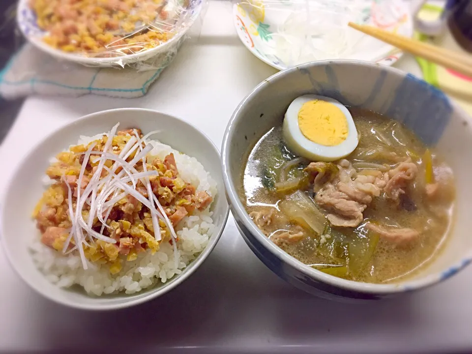 特製味噌ラーメン‼️
チャーたくおかかごまマヨ飯‼️笑
（チャーシュー、たくわん、おかか、ごまをマヨネーズと昆布つゆで和えた）

ラーメン屋🍜か？？？(^^)|Yukihiko Ishidaさん