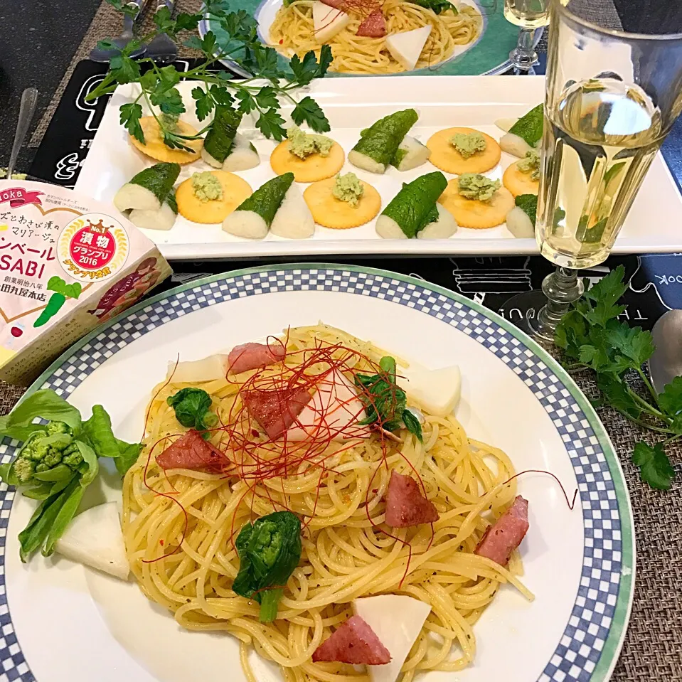 浅漬け大根とふきのとうのペペロンチーノ🍝
湘南土産のオードブル🍷|シュトママさん