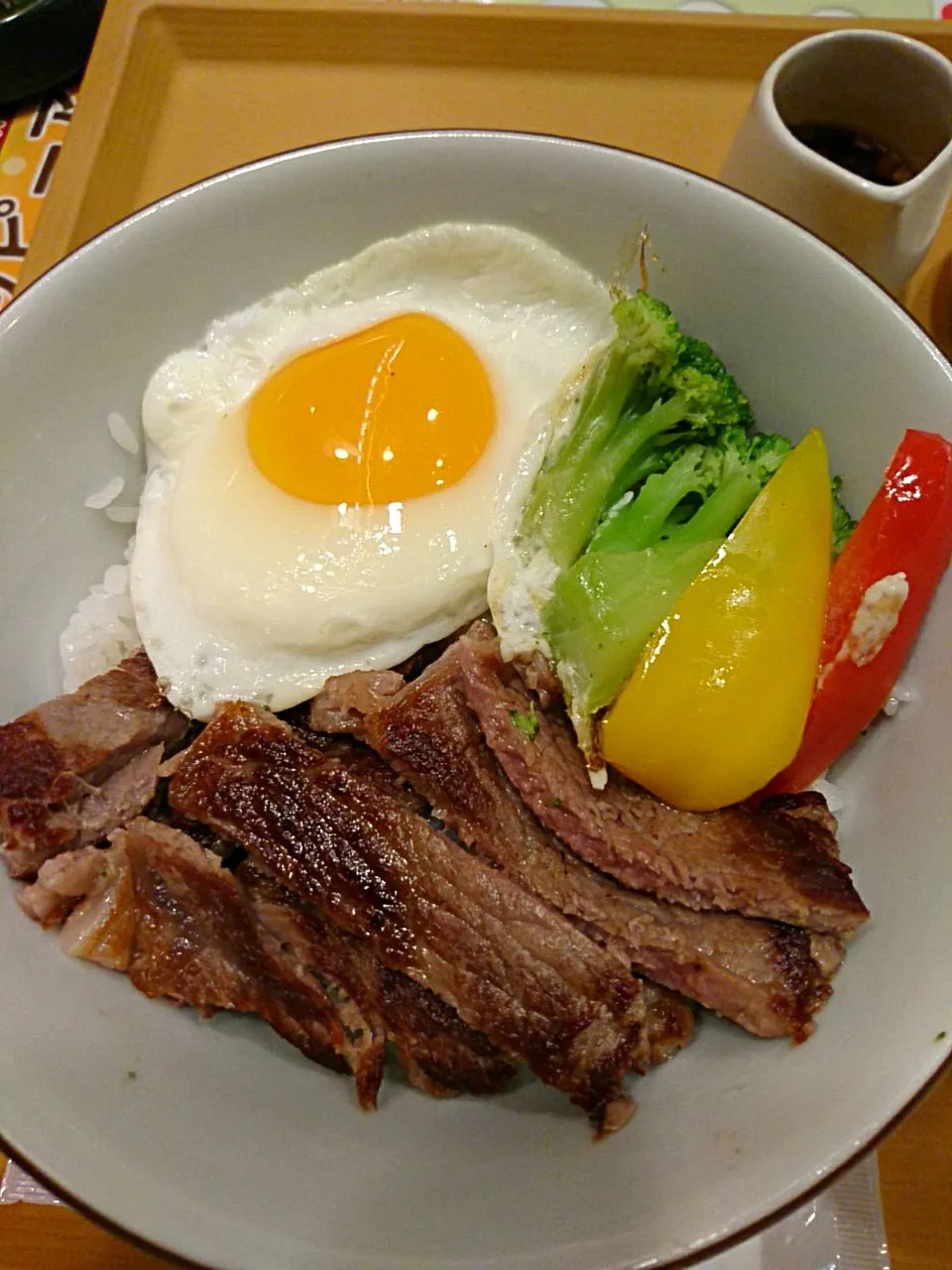 ステーキ丼 ジョナサン|りくさん