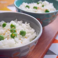 Snapdishの料理写真:「うすいえんどう」の豆ご飯|アマンダさん