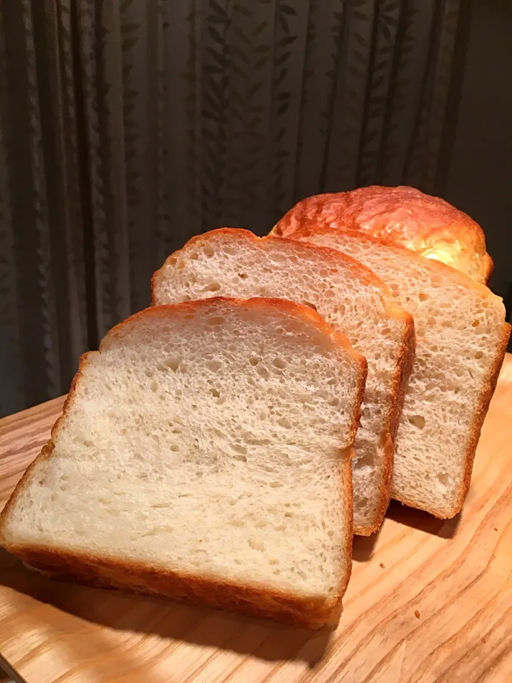 Snapdishの料理写真:湯種で高加水山食♪|バンビさん