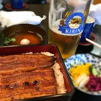 Snapdishの料理写真:昼からビールとウナギ〜|nobukazuさん