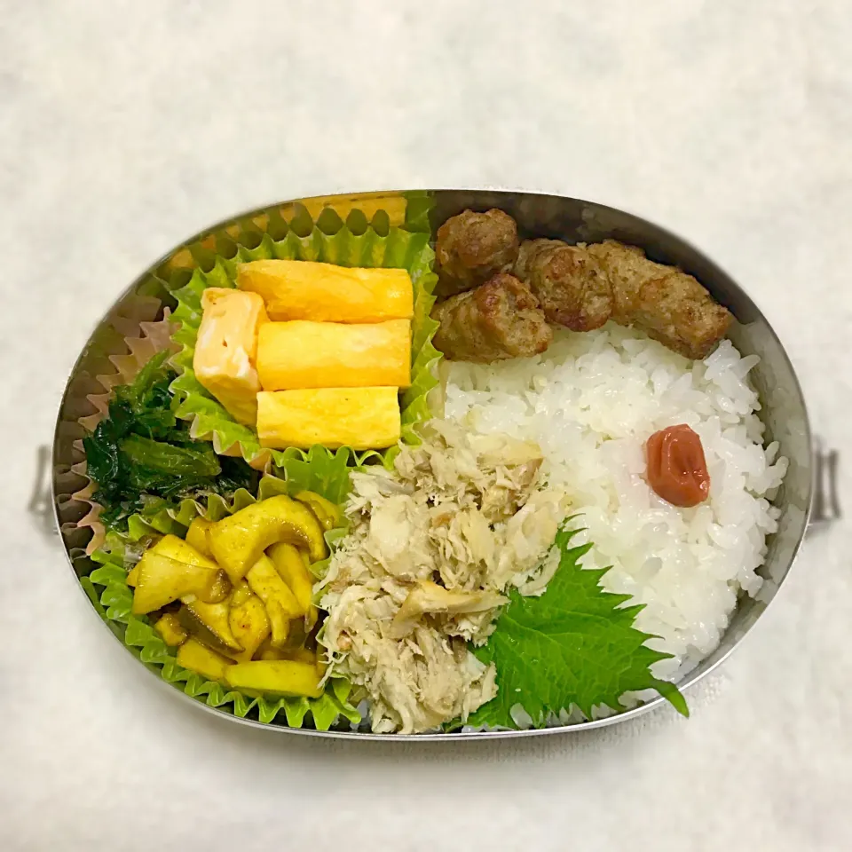 日の丸ごはん
ポークソーセージ
玉子焼き
焼き鯖ほぐし
ほうれん草のおかか和え
エリンギのカレーソテー|Juneさん