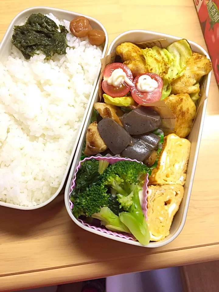 Snapdishの料理写真:今日のお弁当
ささみとキャベツのカレー炒め・煮物・いつもの卵焼き（卵2個、だしの素、塩、水）・ほうれん草&ブロッコリー|2493さん