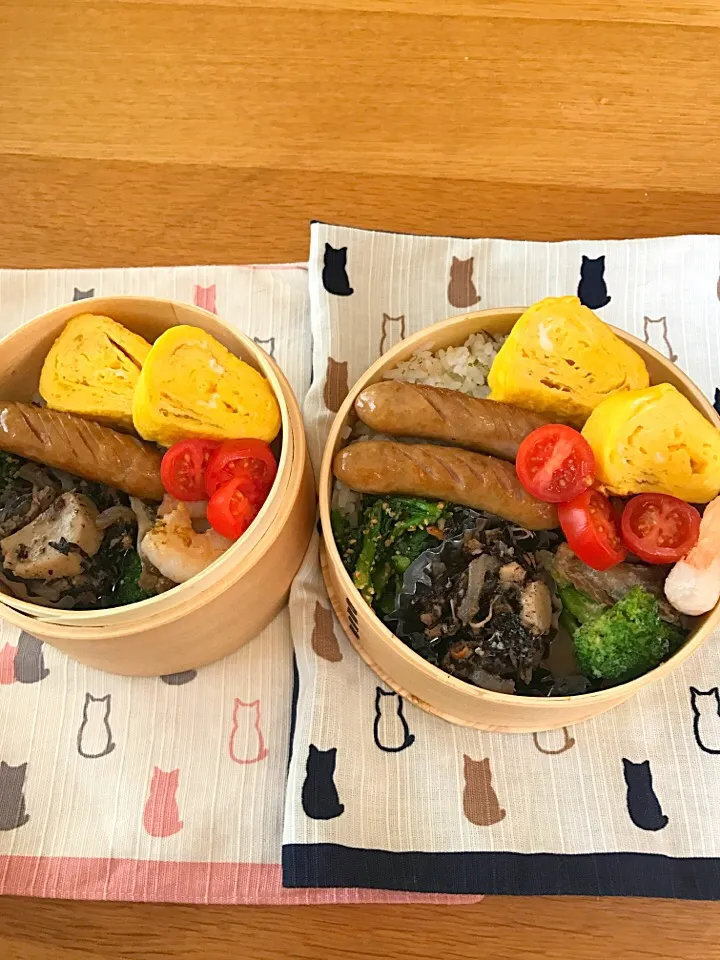 Snapdishの料理写真:今日の夫婦弁当🍱
塩麹玉子焼き、海老ブロッコリーキノコの炒めもの、粗挽きウインナー、小松菜の胡麻和え、ひじき煮🤗🎶|5ネコママさん