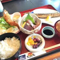 Snapdishの料理写真:お舟出定食|hiroさん