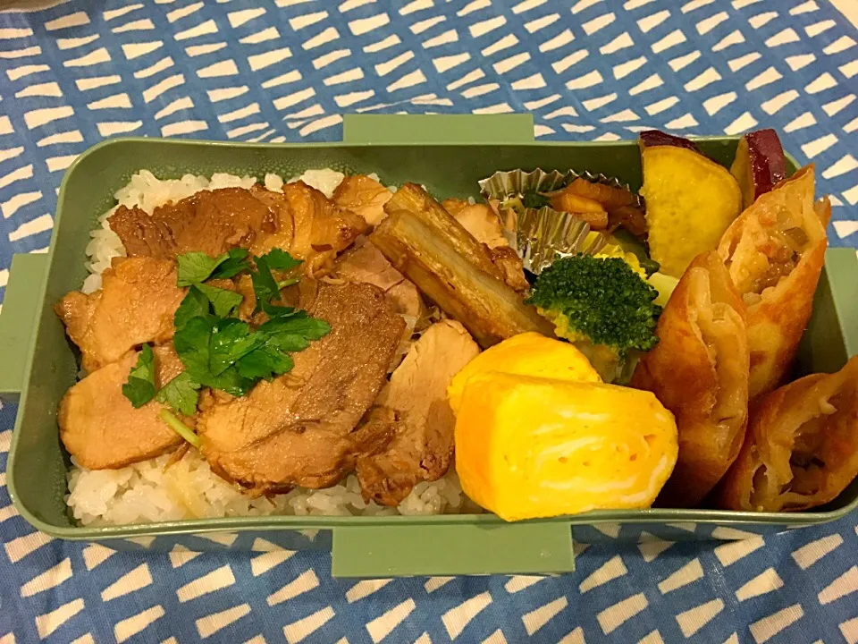 Snapdishの料理写真:焼豚丼のお弁当。|Chiharuさん