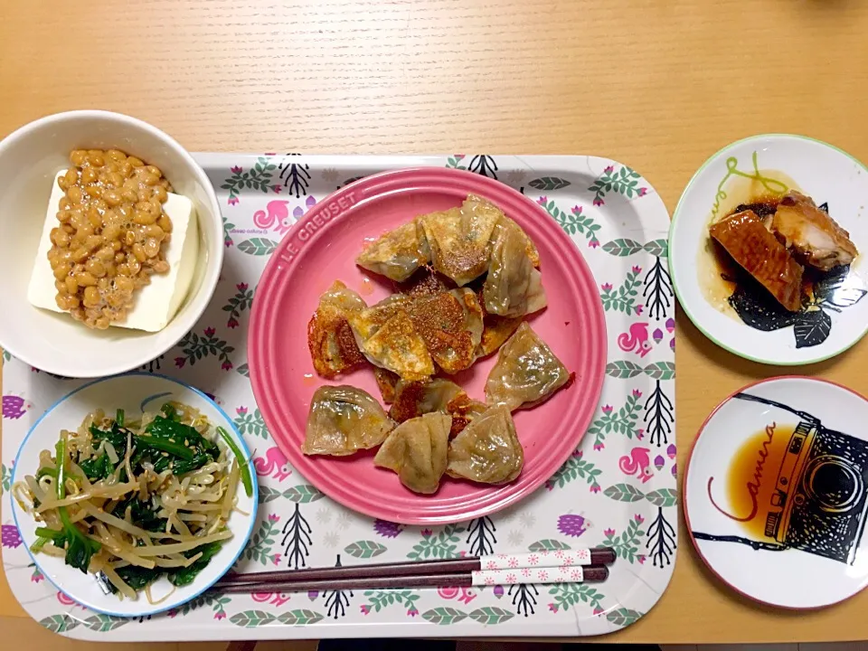 点天の餃子
もやしとほうれん草のナムル
納豆やっこ
鳥の照り焼き|あちゃんみんさん