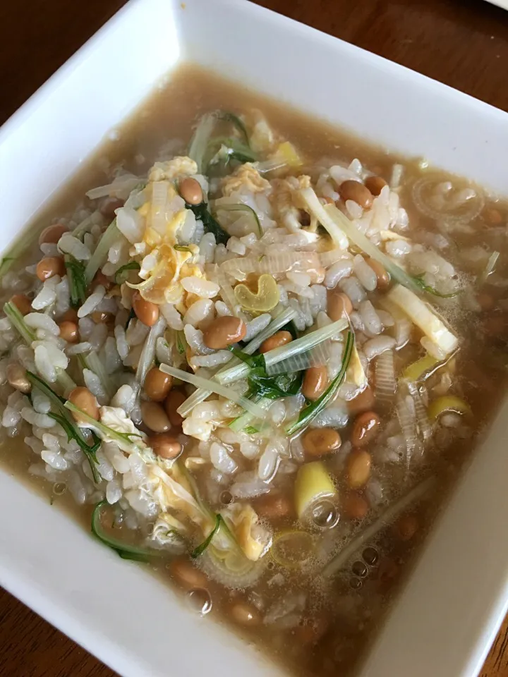 納豆や水菜や葱の雑炊
冷ご飯ある時の定番メニュー|Miekoさん