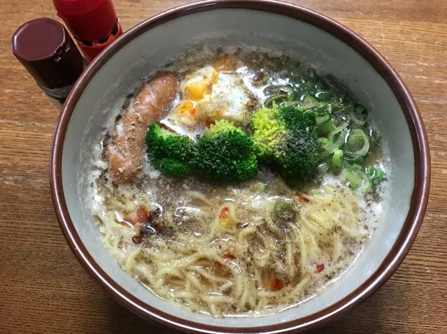 ラ王🍜、醤油味❗️꒰ू๑͒•௰ू•๑͒꒱✨|サソリさん