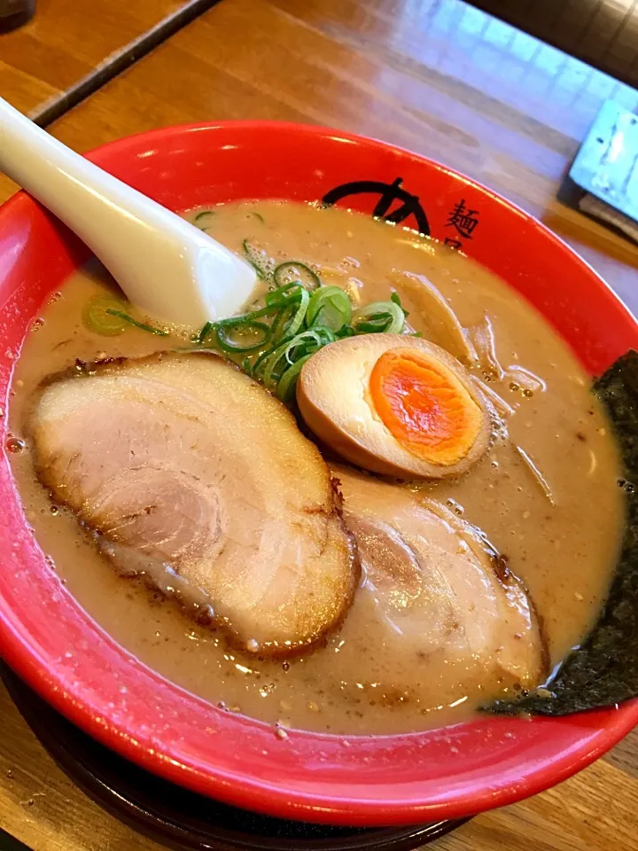 こく丸ラーメン|もにもにかさん