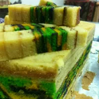 Batik kenyalang cake|elinaelleさん