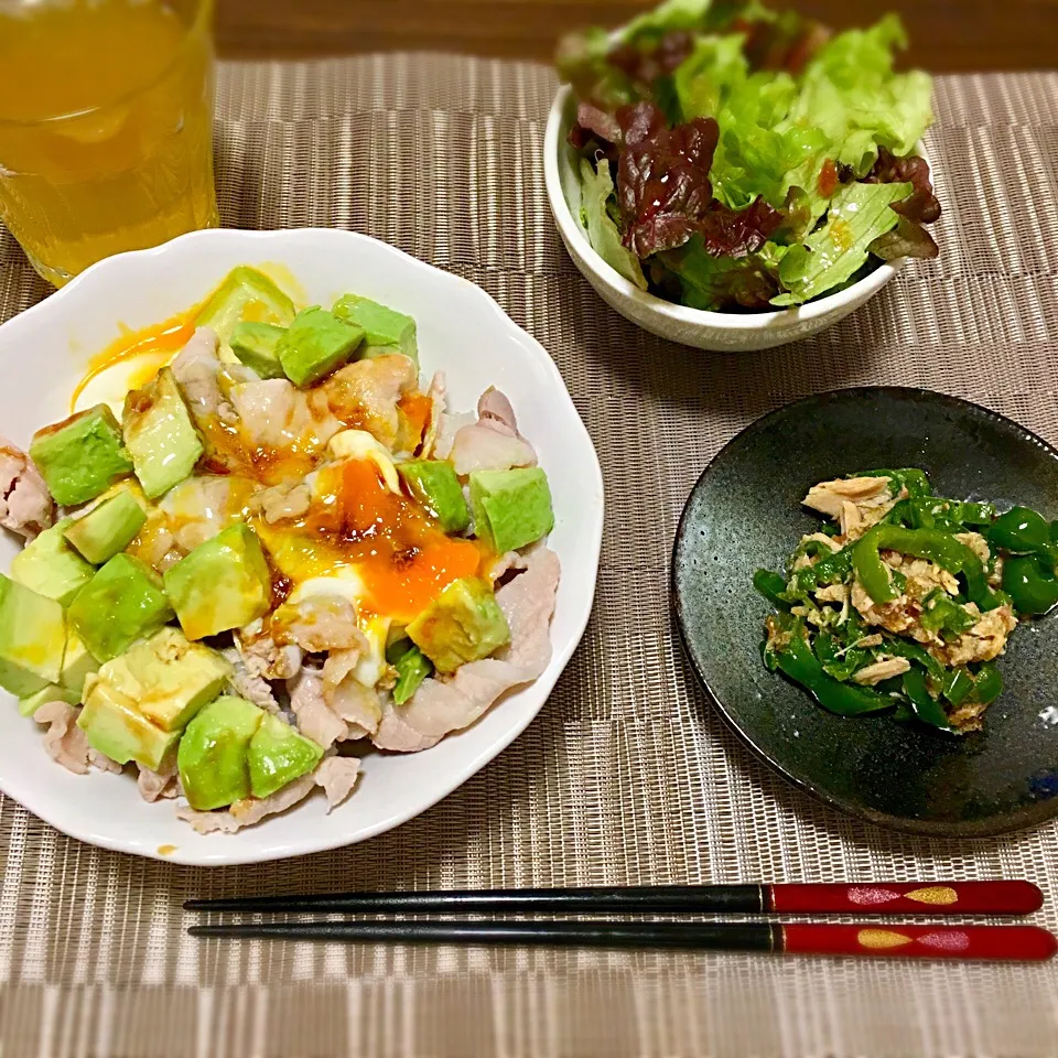 Snapdishの料理写真:アボカドと豚肉のとろたま丼
無限ピーマン|たまさん