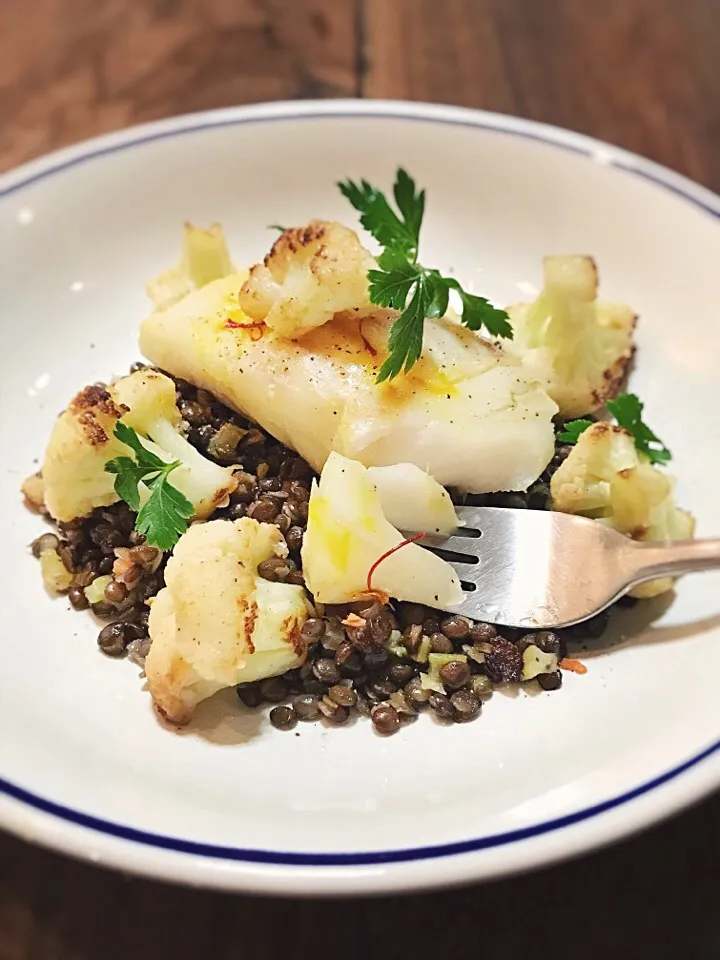 Snapdishの料理写真:Sous vide cod with beluga lentils and roasted cauliflower|rick chanさん