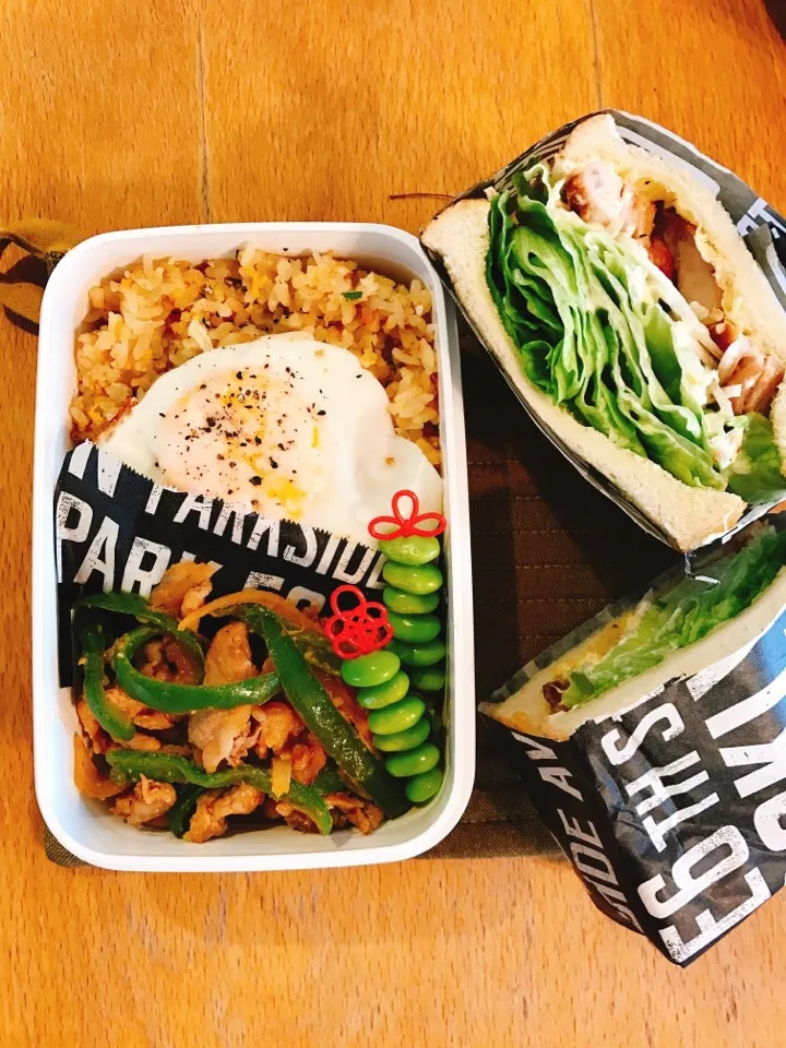 チャーハンと照焼きチキン弁当🍱
#お弁当 #弁当 #中学生男子弁当|ちっくんさん