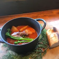 肥後赤牛と菜園野菜のSTAUB煮込み|ちもこさん