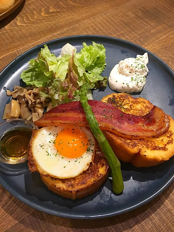 Snapdishの料理写真:沖縄カフェランチ フレンチトースト|ふぅさん