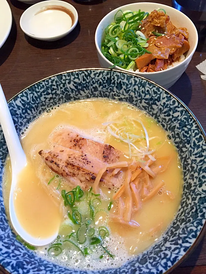 濃厚鶏そば&ネギ豚丼@つけ麺 ブラウン（春日部）|Kazuya Miyukiさん