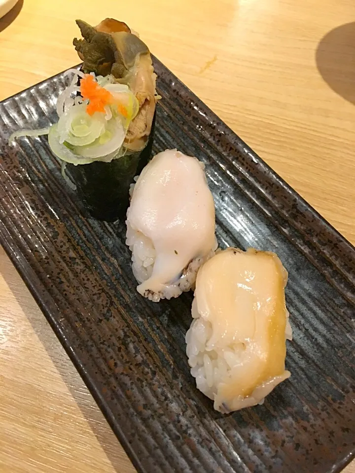 Snapdishの料理写真:Awabi sushi|sirakorn owadaさん