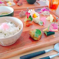 おしゃれなランチ🍴
野菜中心で健康的でした🌼|ゆうさん