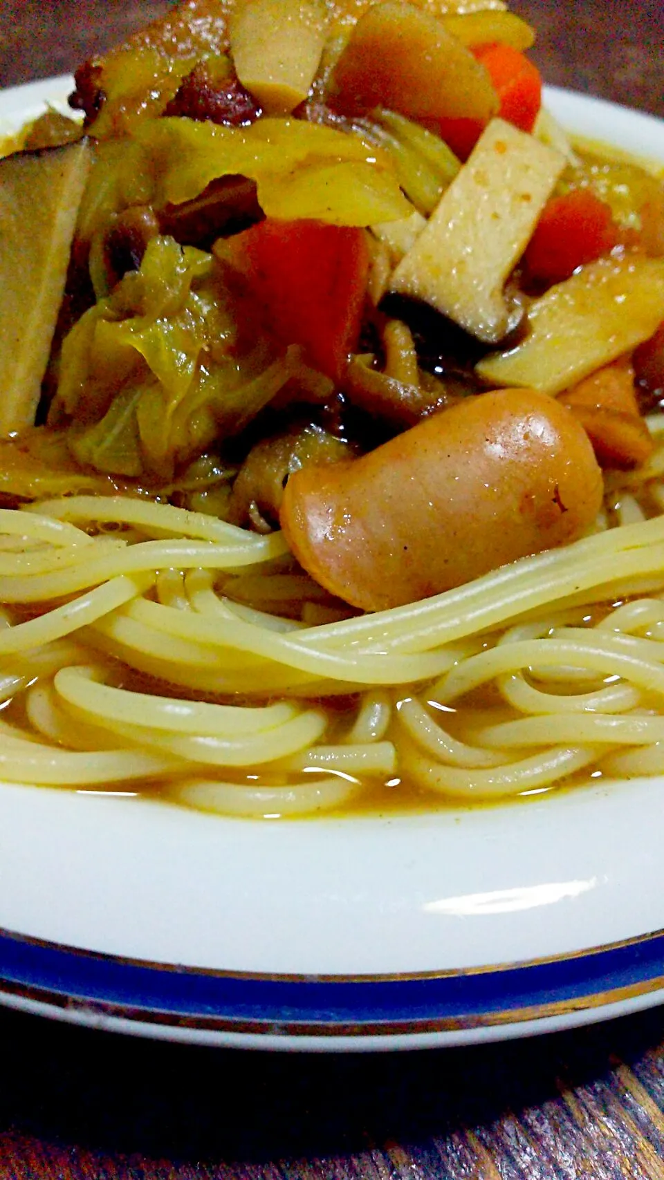 残ったカレーをプチ整形！カレースープパスタ🍝|naokiさん