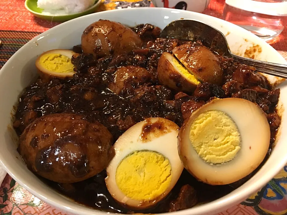 Taiwanese style lu rou with eggs|Ong Sor Fernさん