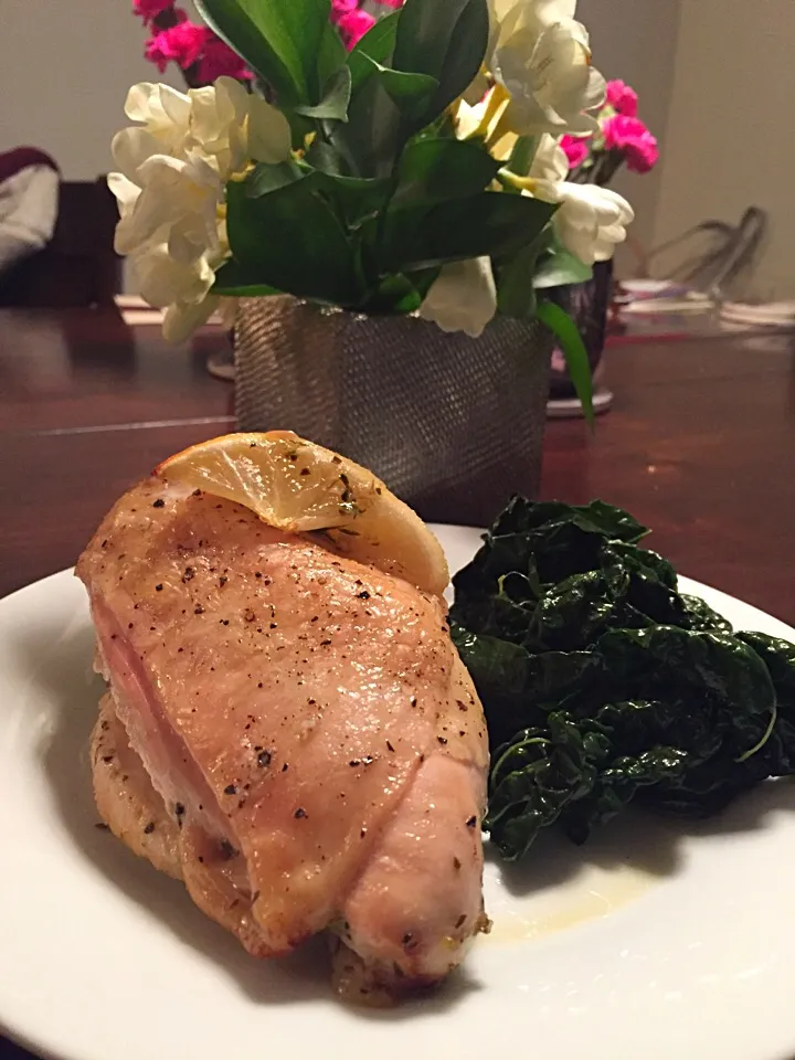 Snapdishの料理写真:Lemon roasted chicken with lacinto kale|Alice Tang Lewinさん