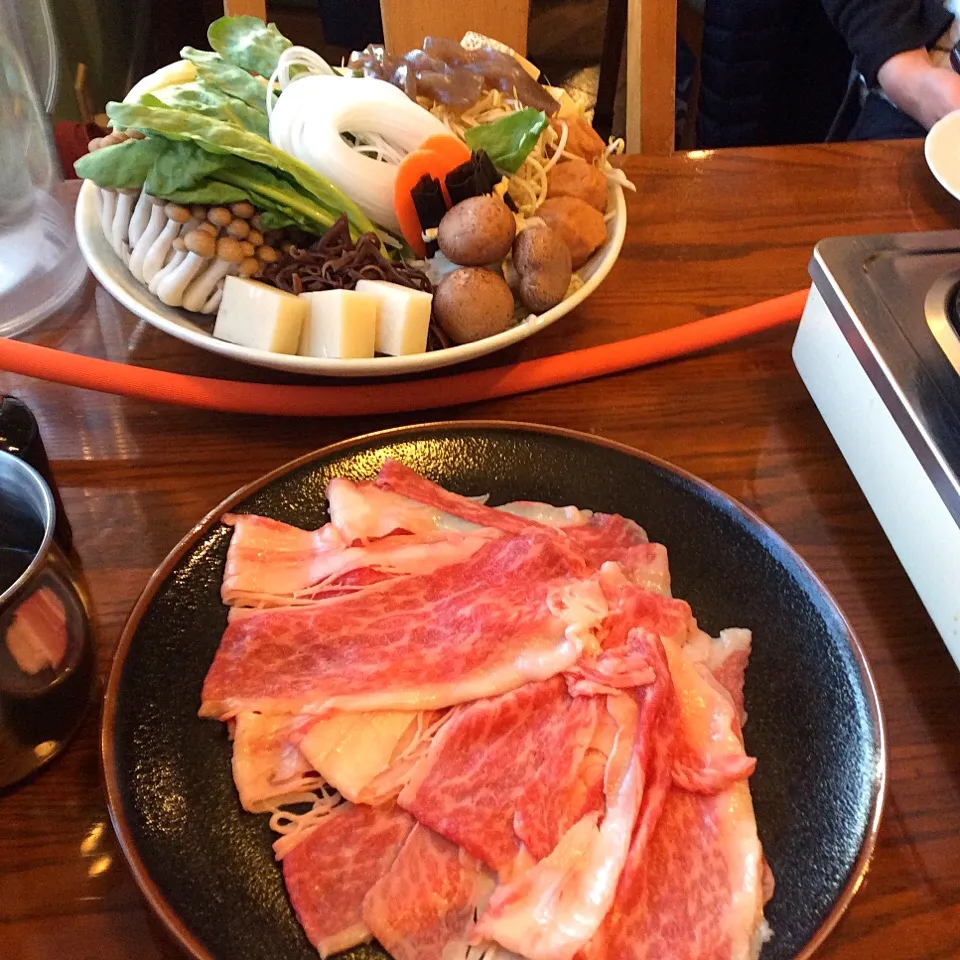 犬と泊まれるホテルに家族で旅行の晩ごはん‼︎ #牛肉 #すき焼き #岡山 #牛窓 #ラハイナ|Yoshinobu Nakagawaさん