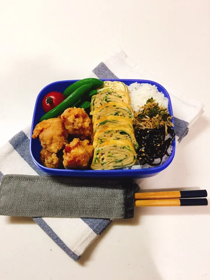 今日のお弁当mar.13

唐揚げお弁当^_^

唐揚げ
三つ葉入り卵焼き
スナップエンドウ
ミニトマト
大根の葉ふりかけ
昆布|けぃさん