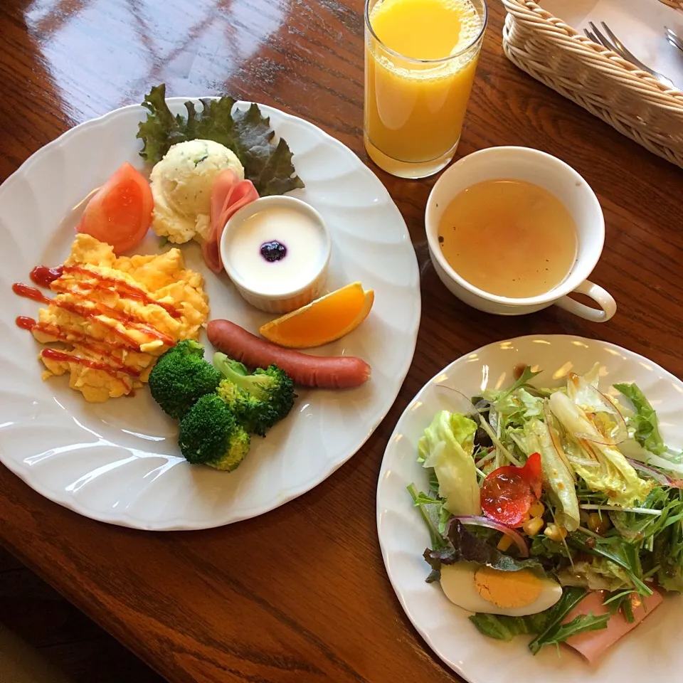 犬と泊まれるホテルの朝ごはん‼︎
#朝ごはん #犬 #牛窓 #岡山 #パン #サラダ #スクランブルエッグ #ラハイナ|Yoshinobu Nakagawaさん