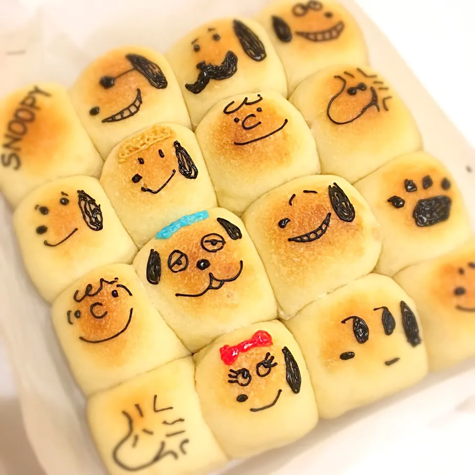 Snapdishの料理写真:スヌーピー♡ちぎりパン♪|soraminaさん