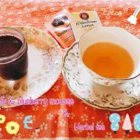 Snapdishの料理写真:kumikoさんの料理 簡単お豆腐ブルーベリームース💕とハーブティー🍵