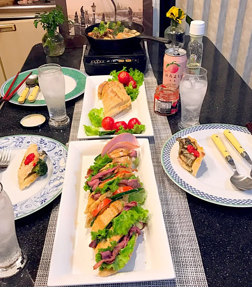 Snapdishの料理写真:サンドイッチDEdinner🍴|シュトママさん