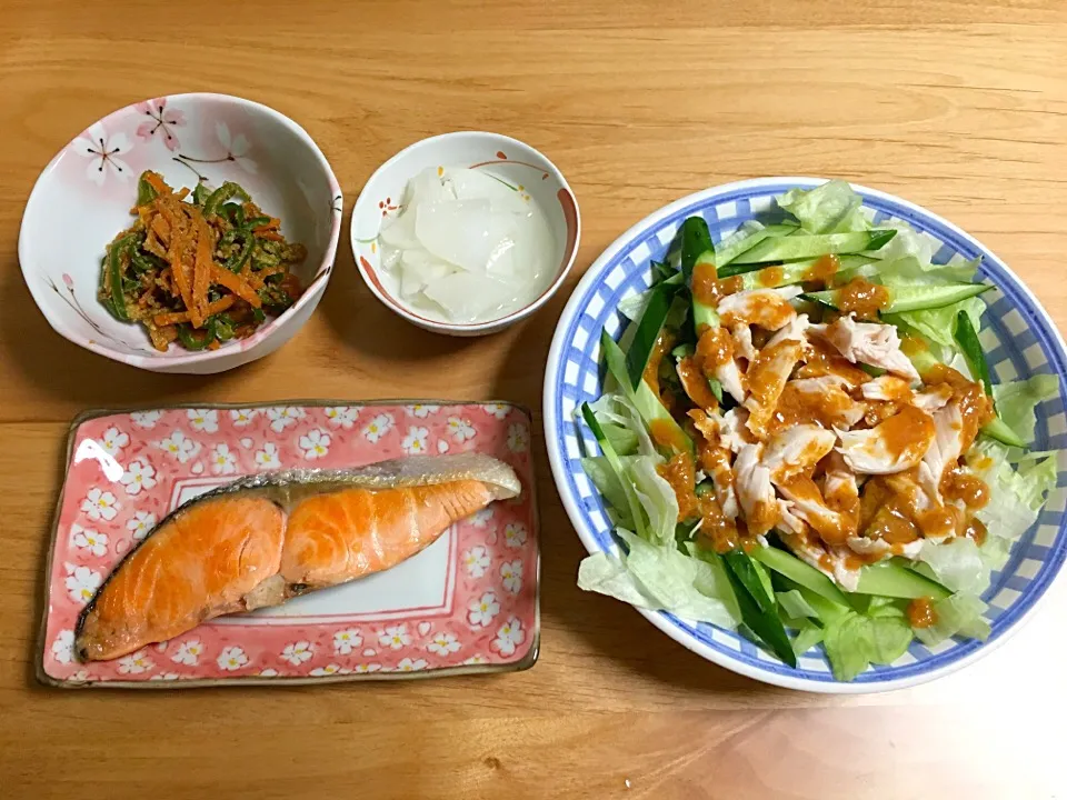 鮭の塩焼き⭐棒棒鶏⭐きんぴら⭐大根の甘酢漬|ほなさん