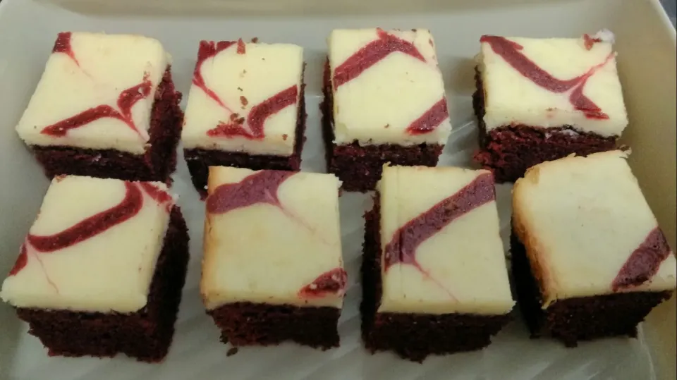 Red velvet brownies cheese|elinaelleさん