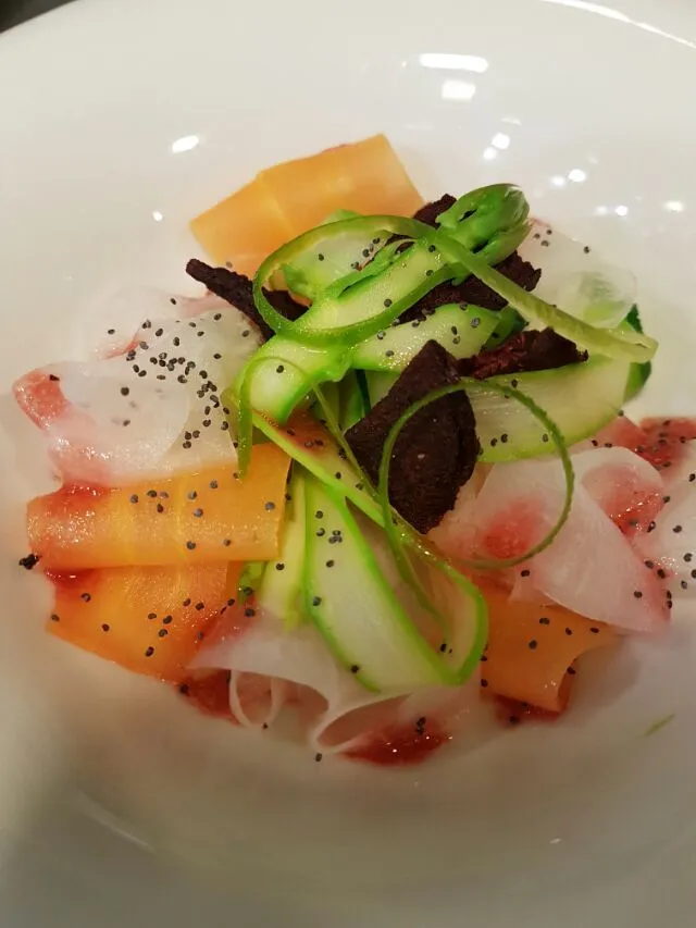 my vegs carpaccio with betroot and ginger olive vinagrette|Rebecaさん