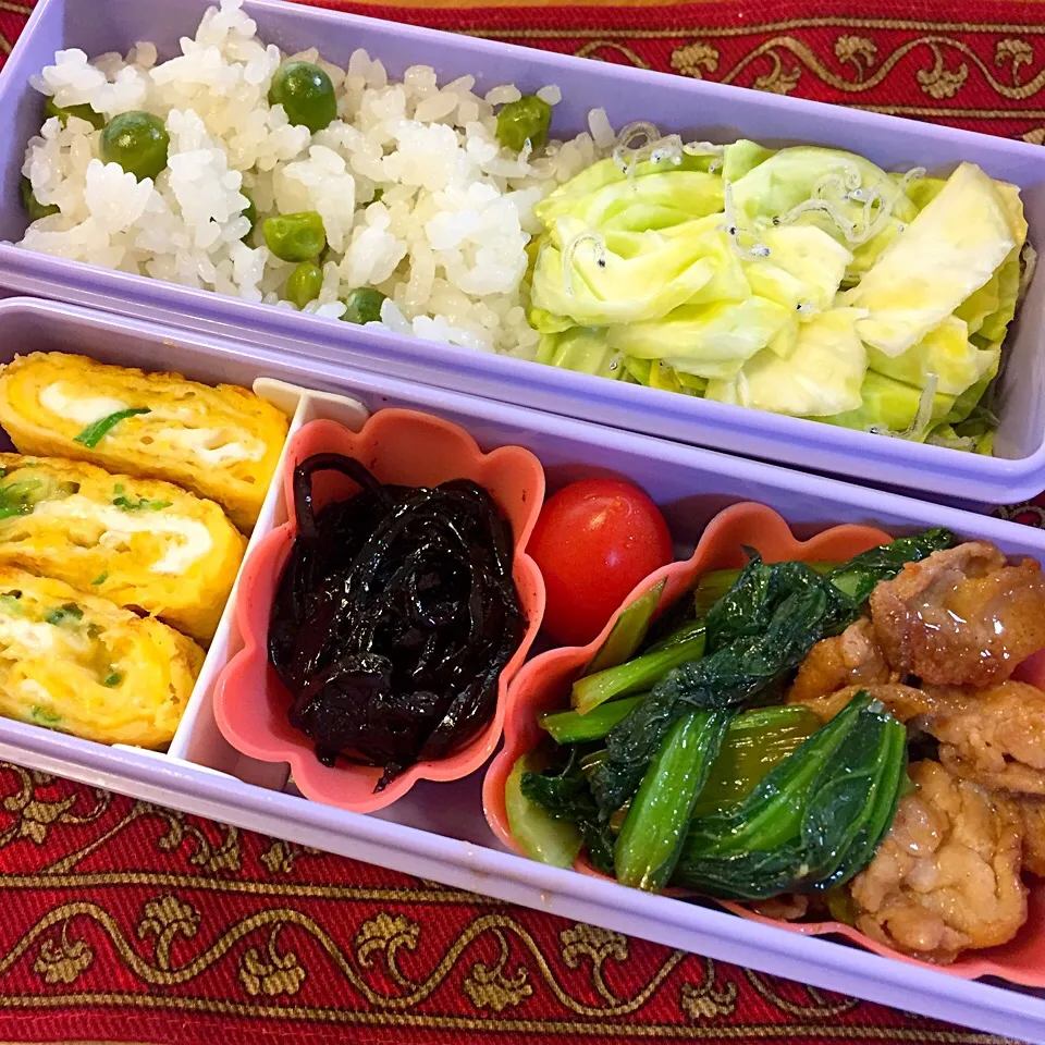 豚肉と小松菜の牡蠣油炒めと豆ご飯弁当|もえさん