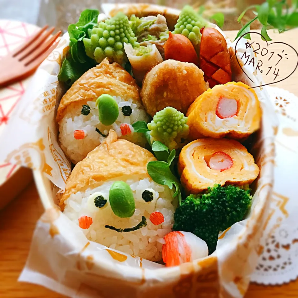 #娘弁当 に#どんぐり#お稲荷
#お花 の#卵焼き🌸|さえちゃんさん