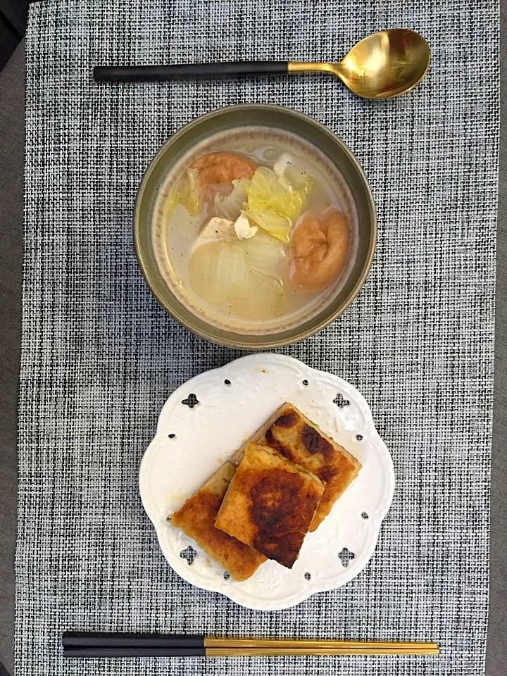 Snapdishの料理写真:肉饼+白菜豆腐面筋汤|木香小筑さん