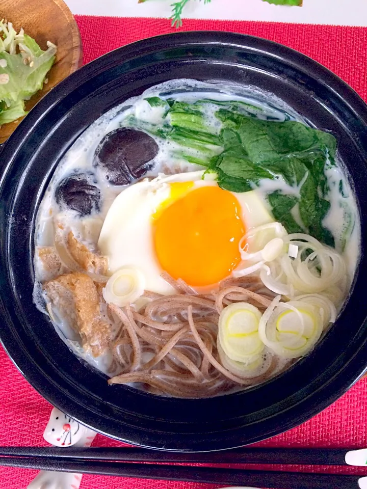 鍋焼きそばのミルク味🥛(´∀｀)💕
牛乳400に、鶏ガラスープの素小さじ1
美味しかった🎵🤗👍|はみちゃんさん