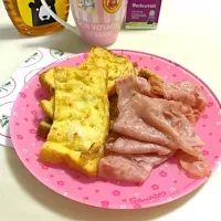 Snapdishの料理写真:Breakfast 🍳|shangさん