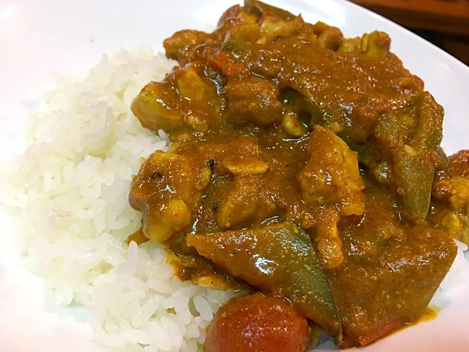 自分賄い飯
ラタトゥイユからの
       野菜カレー|ちゅら夏さん