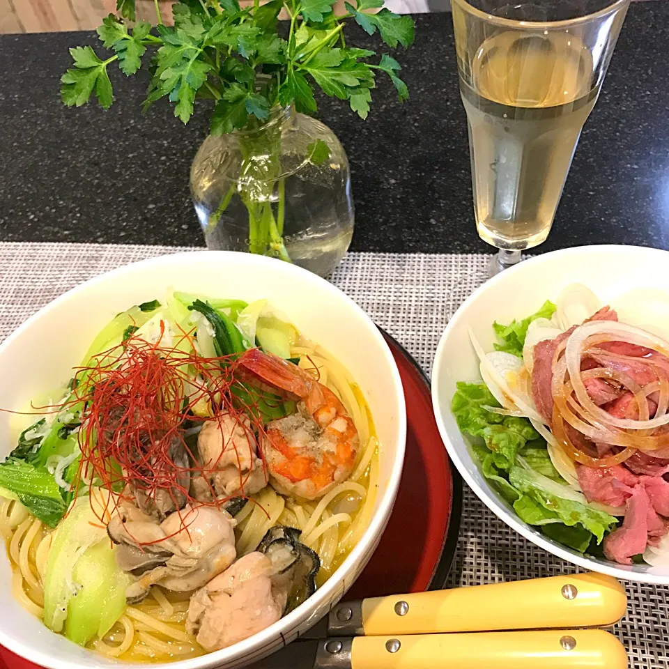 アヒージョの残りの出汁で作った
牡蠣と青梗菜のsoup Pasta🍝|シュトママさん