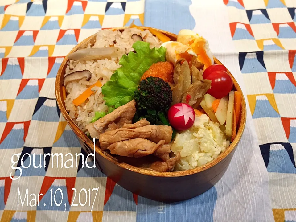 ＊筍の炊き込みご飯
＊豚肉の生姜焼き
＊甘辛スイチリごぼう
＊ブロッコリーの芯と人参のきんぴら
＊海老カツ
＊半月玉子焼き
＊ラディッシュ
＊ブロッコリー
＊プチトマト|プーティさん