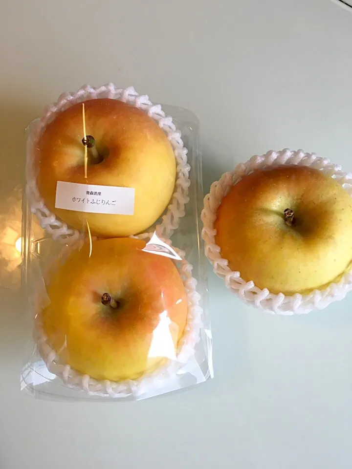 Snapdishの料理写真:White Fuji apple 🍎|sirakorn owadaさん