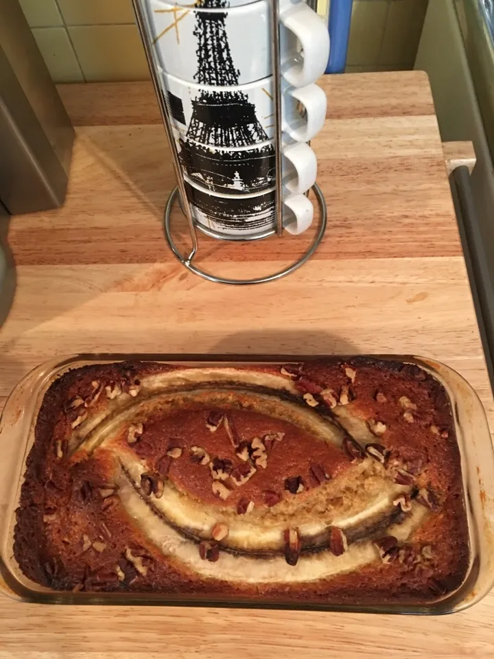 Yes I did it again. Banana bread w/cinnamon spice and toasted pecans.|jeannette simmons jrさん