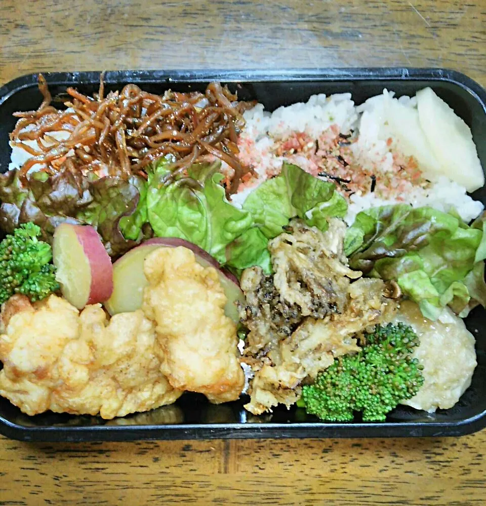 旦那弁当🍱
  いかなごくぎ煮
   とり天|miimiさん